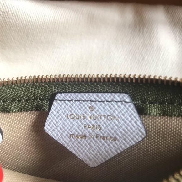 ❌SOLD❌Louis Vuitton Giant Collection Micro - Picture 5 of 8